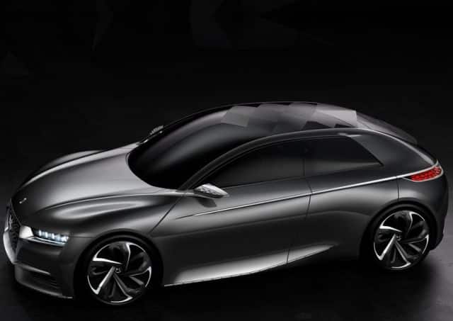 Citroen Divine DS konsept otomobilinin sol ön ve yan görünümü