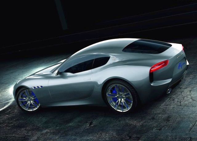 Maserati Alfieri konsept otomobil yan profili
