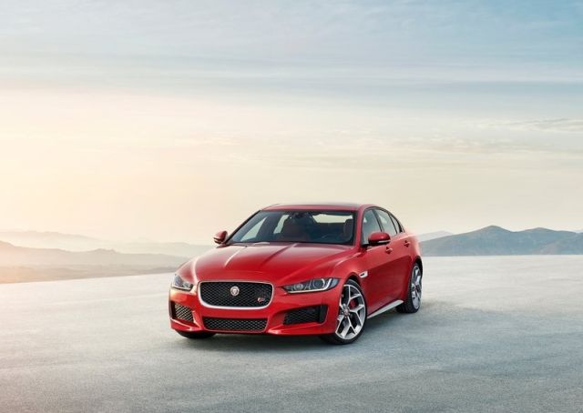 Jaguar Xe S otomobil arşiv görseli