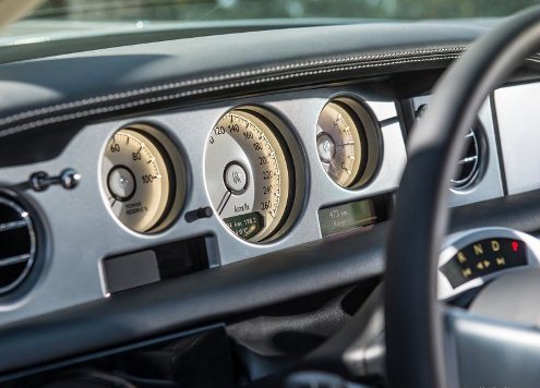 Rolls-Royce Phantom analog gösterge paneli
