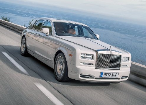 Rolls-Royce Phantom Series II önden üç çeyrek görünüm