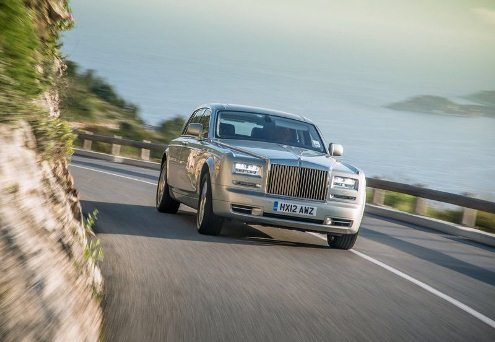 Phantom Series II virajda ön görünüm