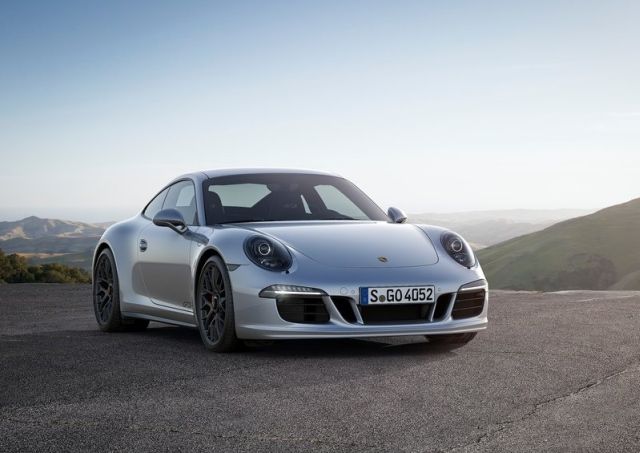 Porsche 911 Carrera GTS arka tasarım ayrıntıları