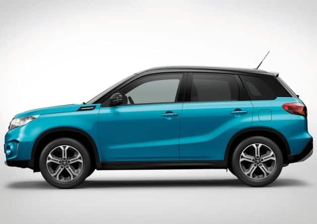 Suzuki Vitara turkuaz gövde yan görünümü