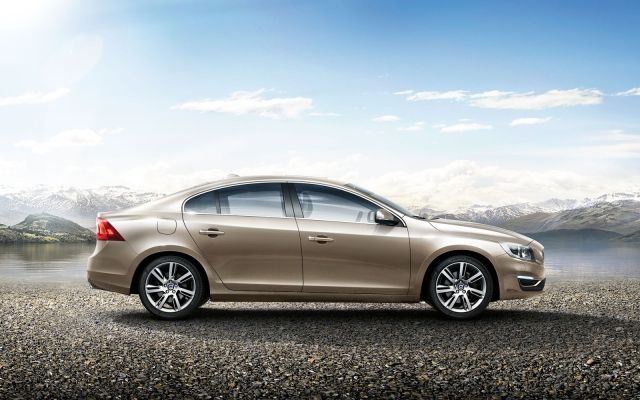 Volvo S60L uzun aks mesafeli sedan dış görünümü