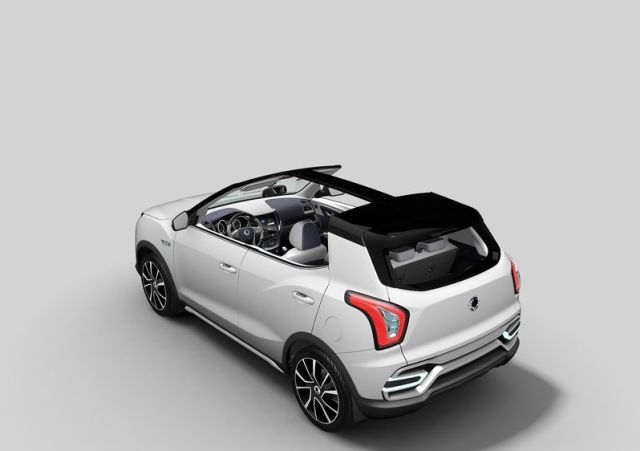 SsangYong XIV-Air konseptinin açık tavanlı arka üst görünümü