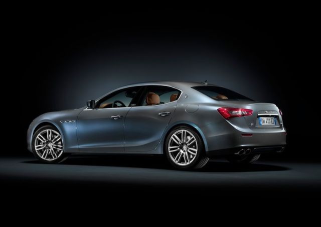 Maserati Ghibli Zegna konsepti arka üç çeyrek görünümü