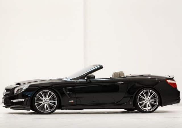 BRABUS 800 Roadster siyah gövde ve açık tavanlı yan profil