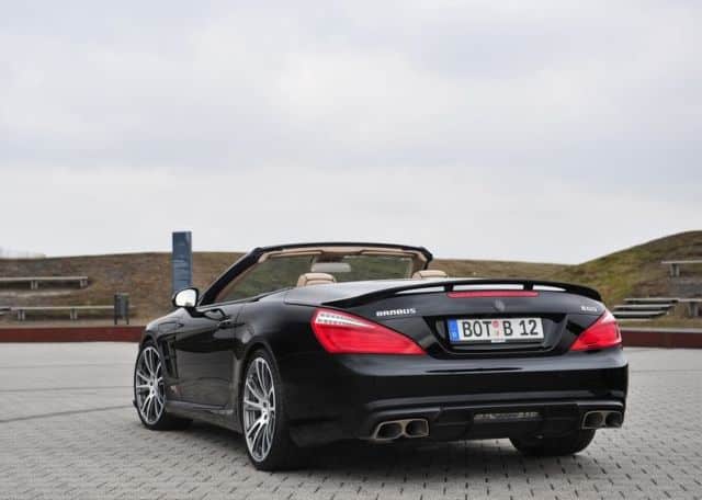 BRABUS 800 arka görünüm ve dört egzoz çıkışı
