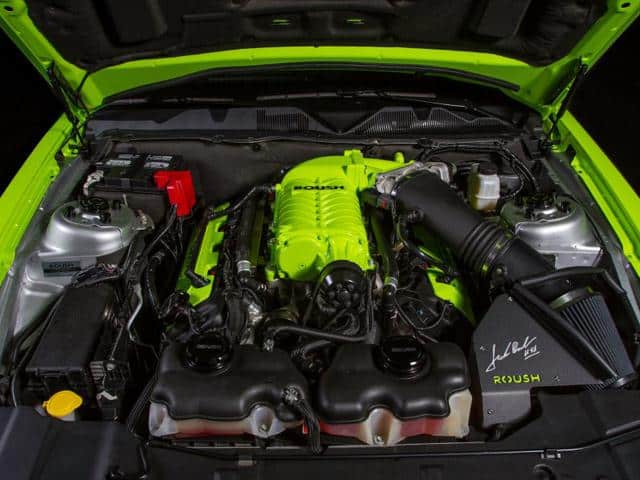 Roush Stage 3 Mustang kompresörlü V8 motoru