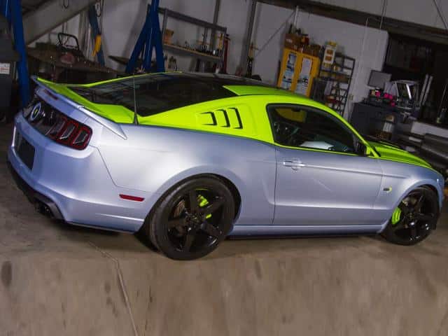 Roush Stage 3 Mustang yan ve arka görünüm