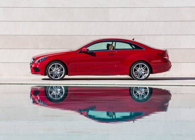 2015 Mercedes-Benz E-Class Coupe yandan görünüm