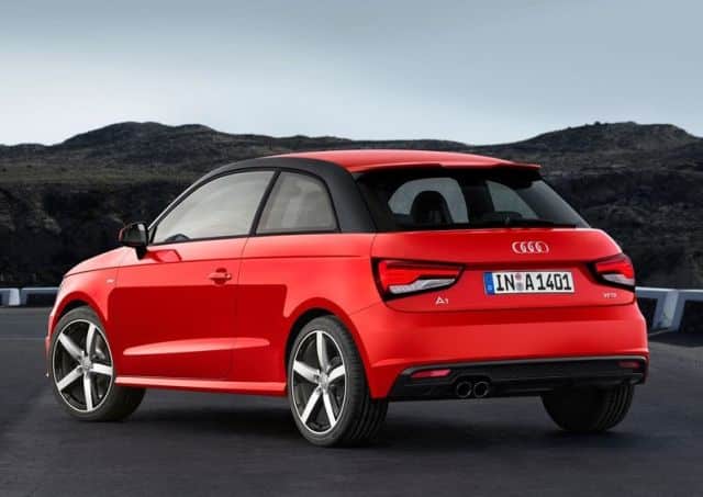 Audi A1 S line arka tasarımı ve çift egzoz çıkışı