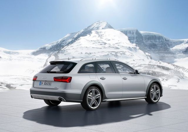 Audi A6 allroad quattro arka ve yan görünümü