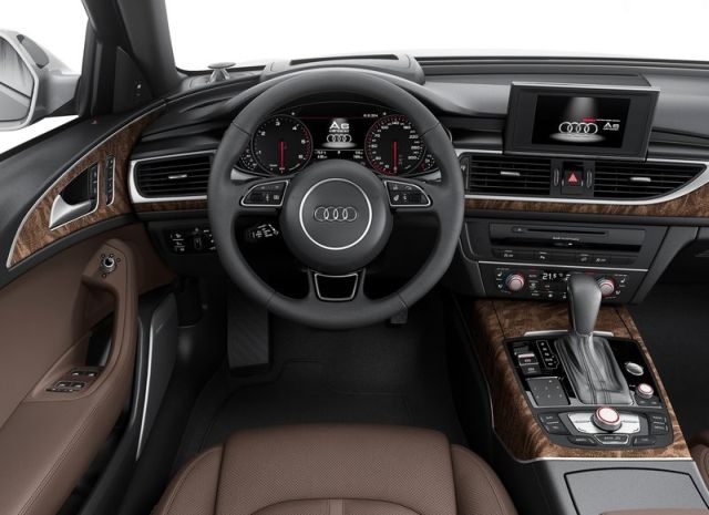 Audi A6 allroad quattro sürücü kokpiti