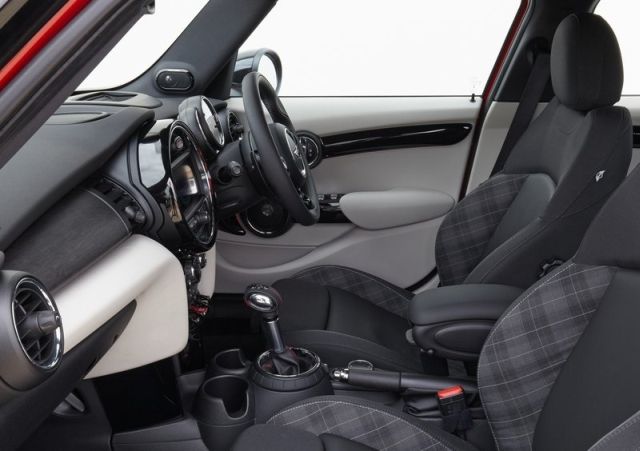 MINI Cooper S ön koltukları