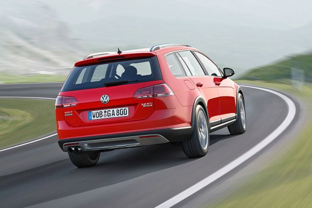 Golf Alltrack bagaj ve arka bölüm tasarımı