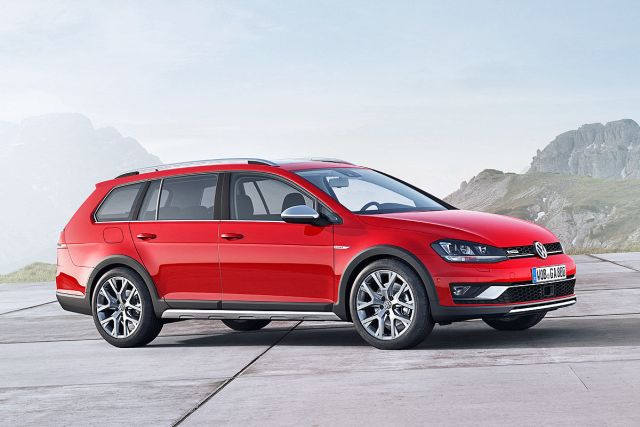 VW Golf Alltrack otomobil arşiv görseli