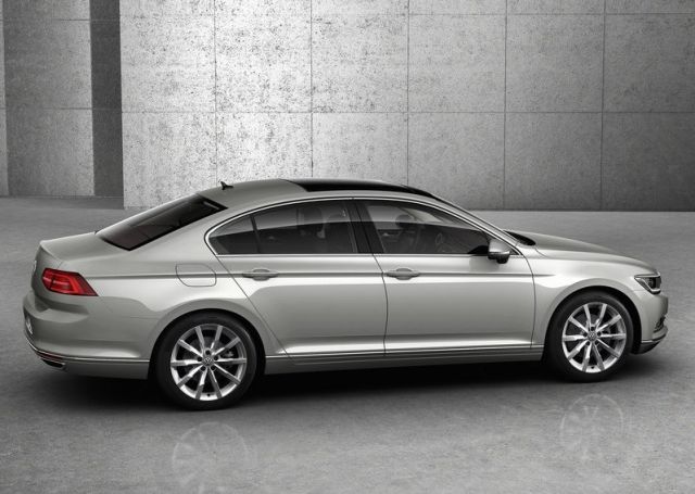 Volkswagen Passat B8 sedan sağ yan görünümü