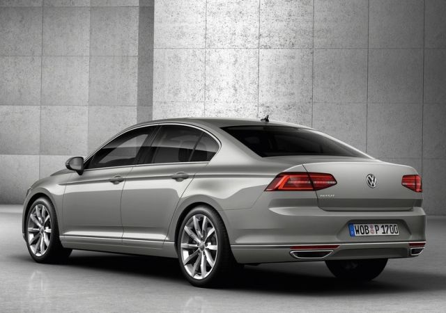 Volkswagen Passat B8 sedan arka sol görünümü
