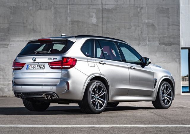 BMW X5 M ön cephe görünümü