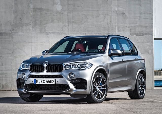 BMW X5 M jant ve gövde oranları