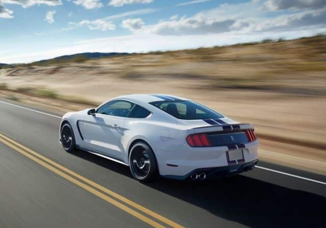 Shelby GT350 ön bölüm ve kaput tasarımı