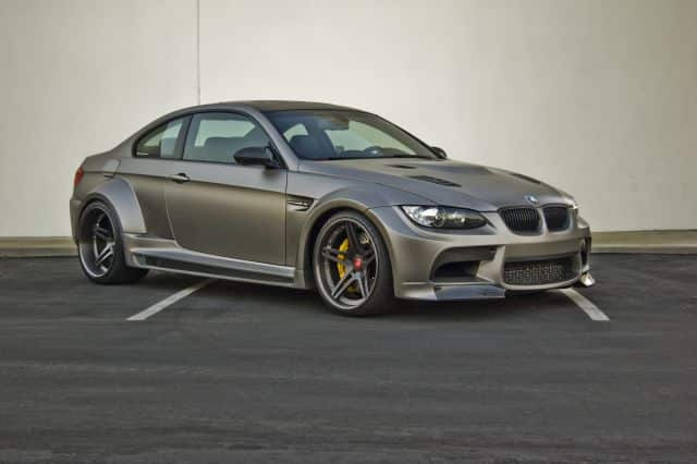 Vorsteiner GTRS3 gerçek araç ön üç çeyrek görünümü