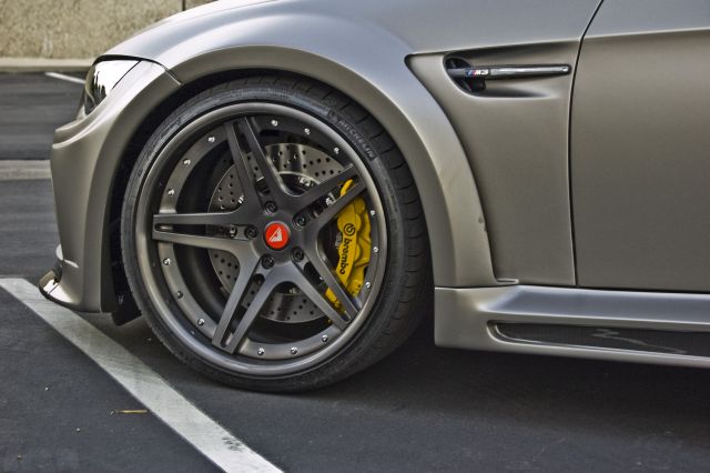 Vorsteiner GTRS3 ön jant ve fren kaliperi ayrıntısı