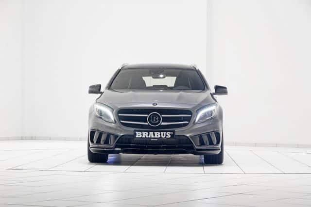 BRABUS GLA X156 ön tampon ve büyük jant görünümü
