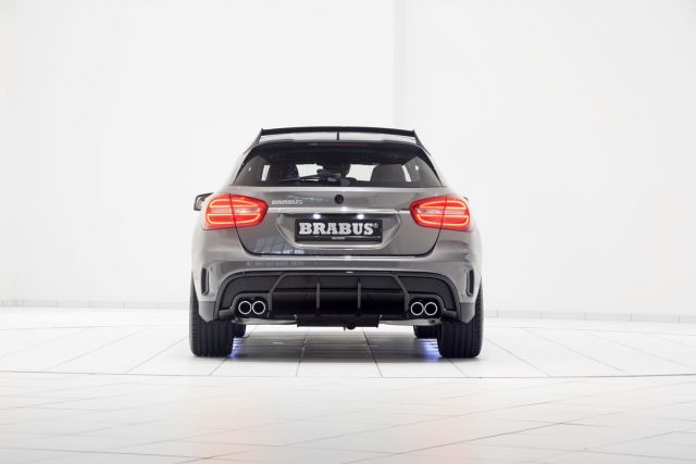 Mercedes-Benz GLA BRABUS yan profil ve süspansiyon duruşu