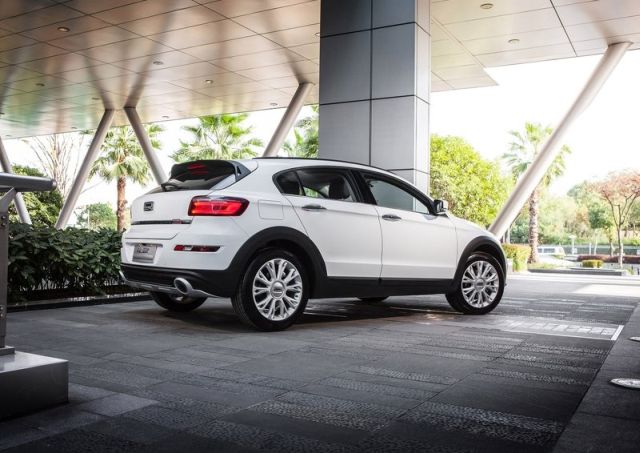 Qoros kompakt crossover yan görünüm