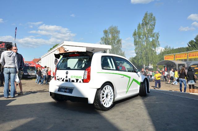 Skoda Citigo Rally arka görünüm