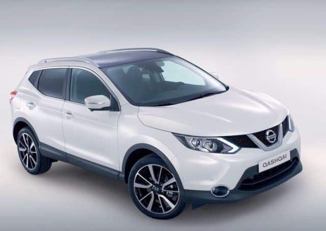 Beyaz Nissan Qashqai ön tasarım
