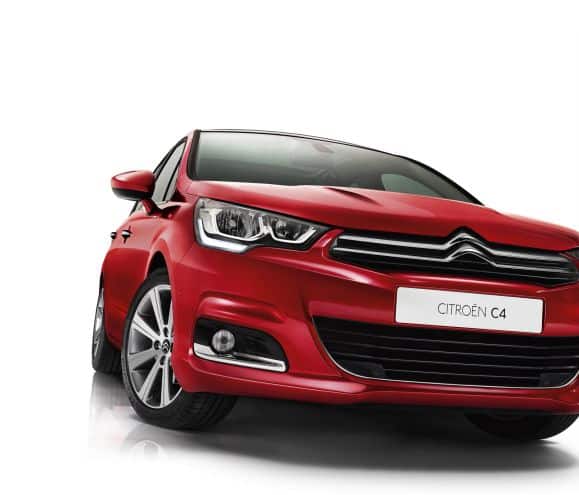 2015 Citroen C4 Restyle kırmızı gövde ön tasarım ayrıntısı