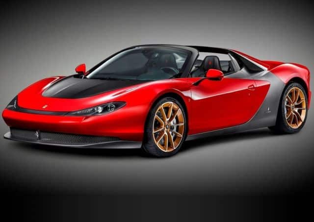 Ferrari Sergio önden üç çeyrek görünüm