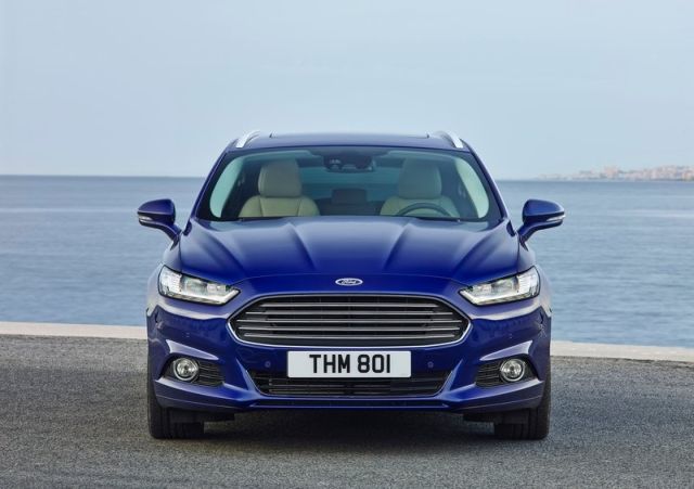Ford Mondeo Estate ön görünüm ve yatay ızgara