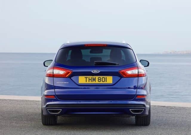 Ford Mondeo Estate arka görünüm ve bagaj kapağı