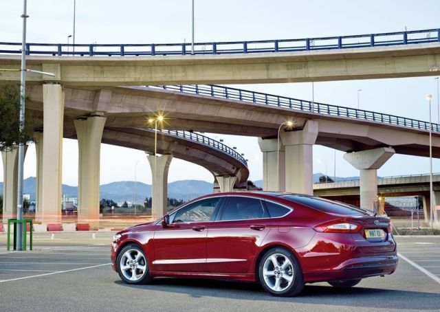 Ford Mondeo arka bölüm tasarımı