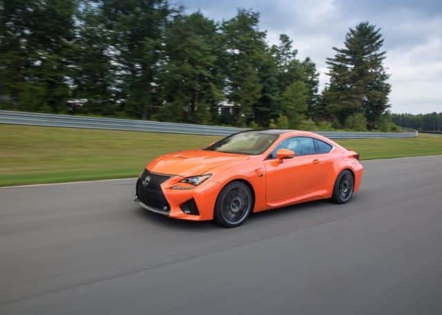 Lexus RC F ön profil görünüm