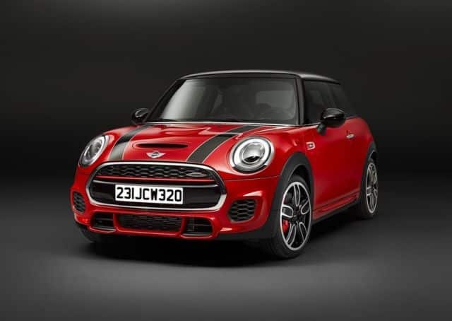 MINI John Cooper Works büyük ön hava girişleri