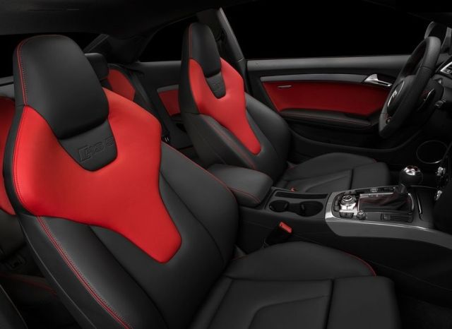 Audi RS 5 Sport Edition arka gövde görünümü