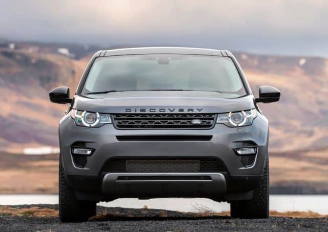 Gümüş Discovery Sport önden görünüm