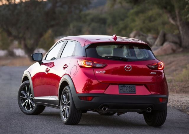 Mazda CX-3 kabin ve dış tasarım galerisi