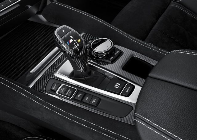 BMW X6 M Performance fren ve jant görünümü