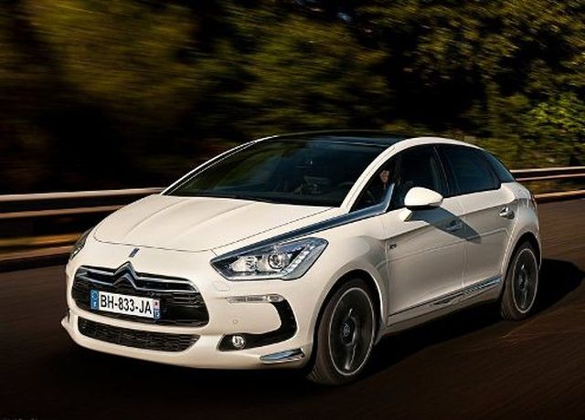 DS5 çift şeritli ön ızgara ve far tasarımı