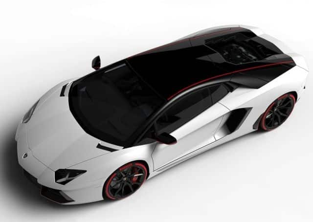 Aventador Pirelli Edition yan profil görünümü