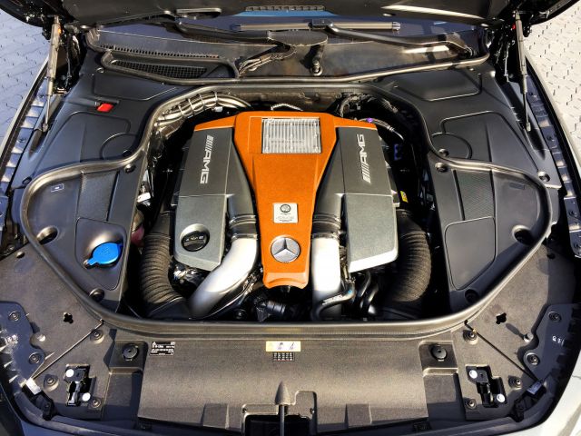 Mercedes-Benz S 63 AMG Coupé G-Power arka görünümü