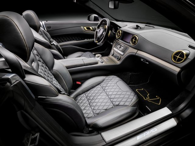Mercedes-Benz SL 63 AMG Hamilton tasarımı arka görünüm