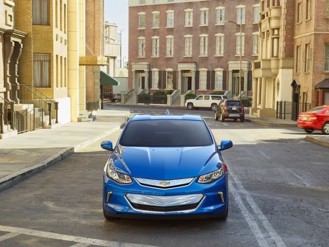 Chevrolet Volt yan gövde görünümü